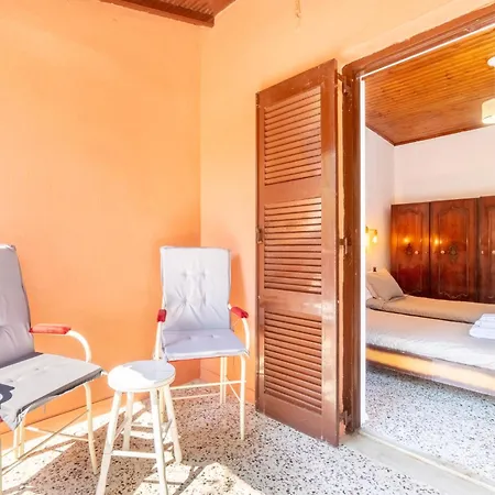 House Konstantinos * Ágios Geórgios